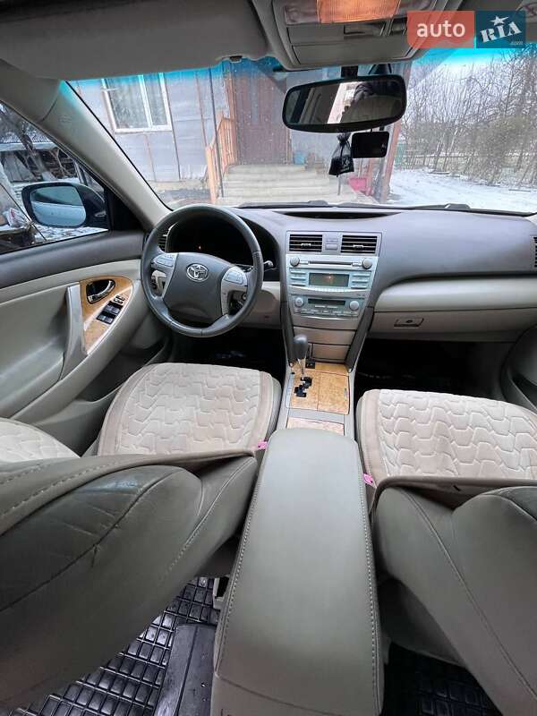 Седан Toyota Camry 2007 в Львові