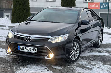 Седан Toyota Camry 2016 в Виннице