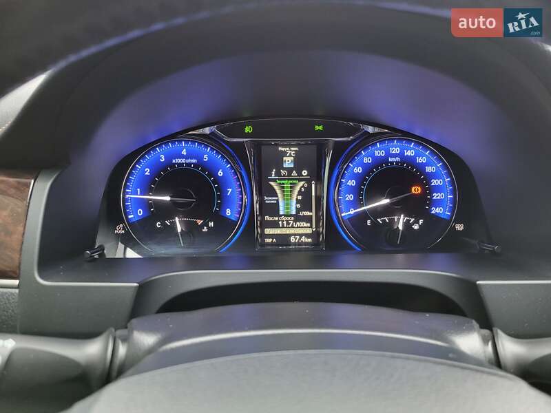 Седан Toyota Camry 2017 в Вишгороді