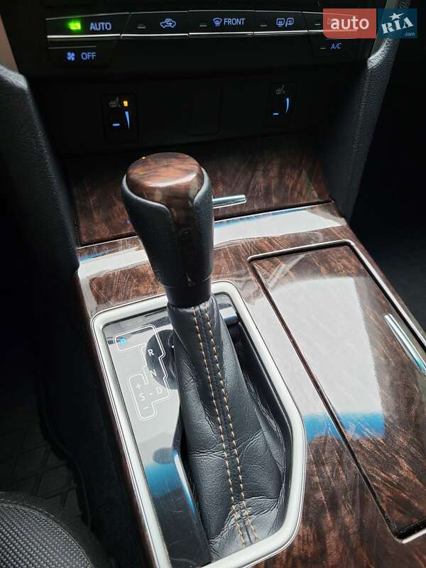 Седан Toyota Camry 2017 в Вишгороді