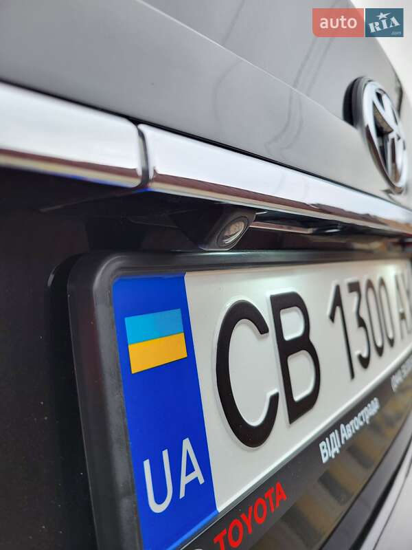 Седан Toyota Camry 2017 в Вишгороді