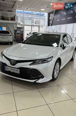 Седан Toyota Camry 2020 в Одессе