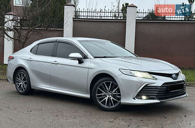 Седан Toyota Camry 2023 в Києві
