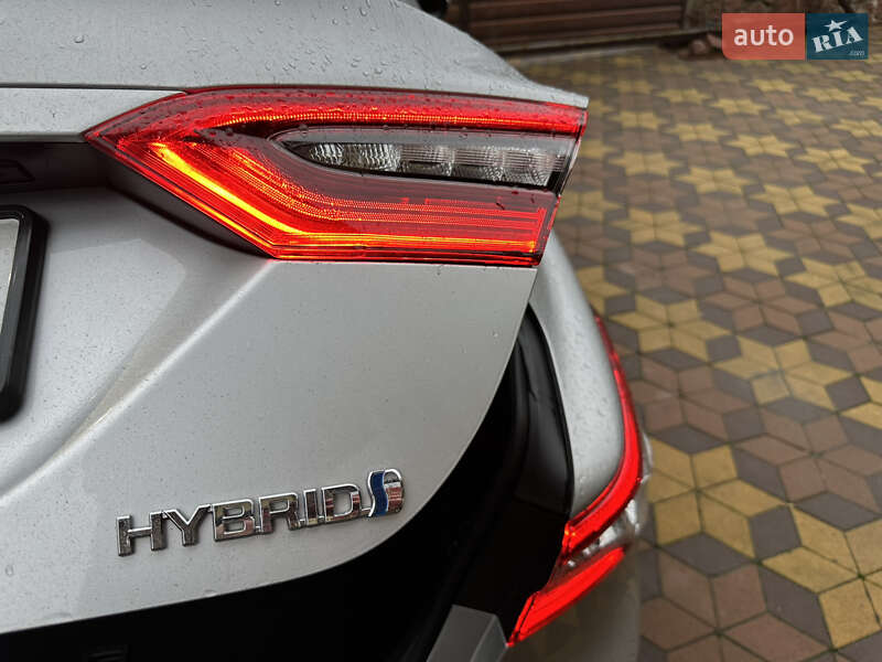 Седан Toyota Camry 2023 в Києві