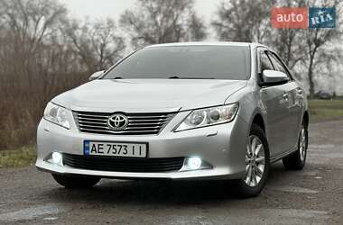 Седан Toyota Camry 2011 в Днепре