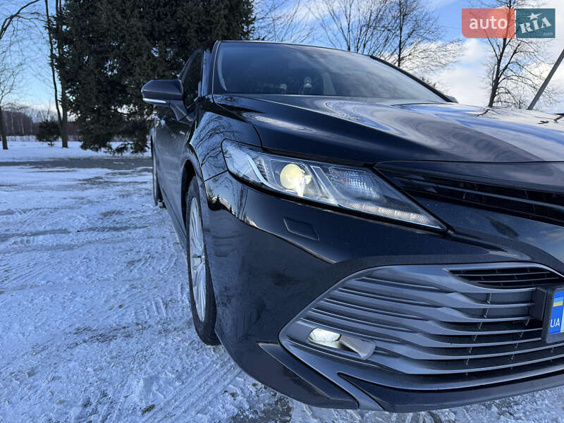 Седан Toyota Camry 2017 в Коломые