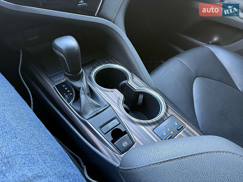 Седан Toyota Camry 2017 в Коломые