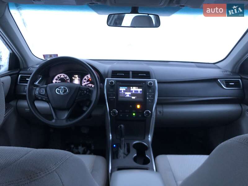 Седан Toyota Camry 2017 в Киеве фото 7 Седан Toyota Camry 2017 в Киеве