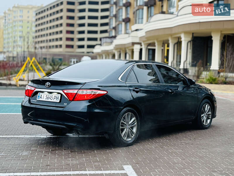 Седан Toyota Camry 2014 в Києві