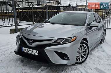 Седан Toyota Camry 2019 в Харкові