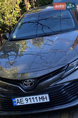 Седан Toyota Camry 2020 в Кривому Розі