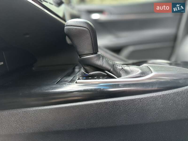 Седан Toyota Camry 2017 в Одессе