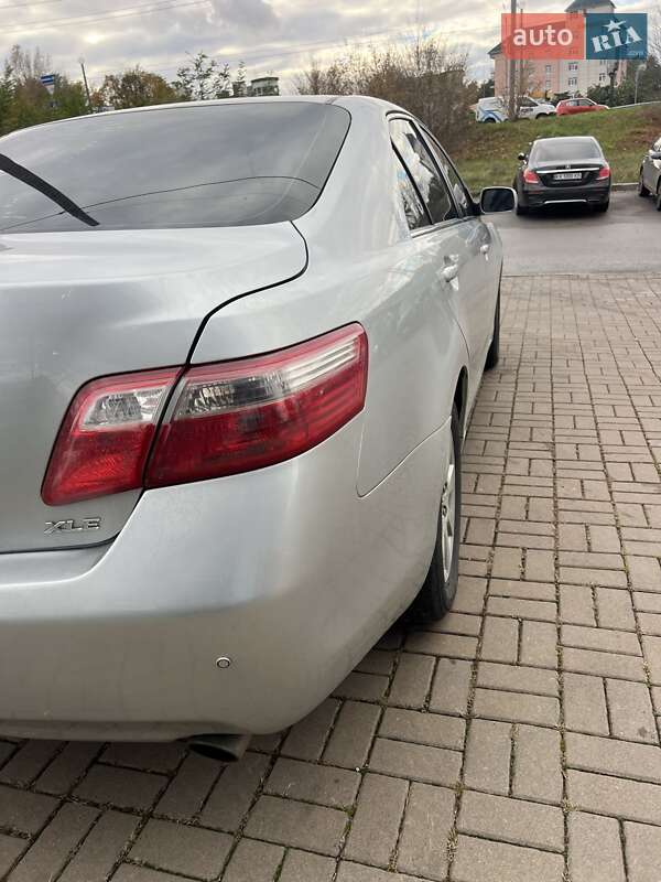 Седан Toyota Camry 2008 в Києві