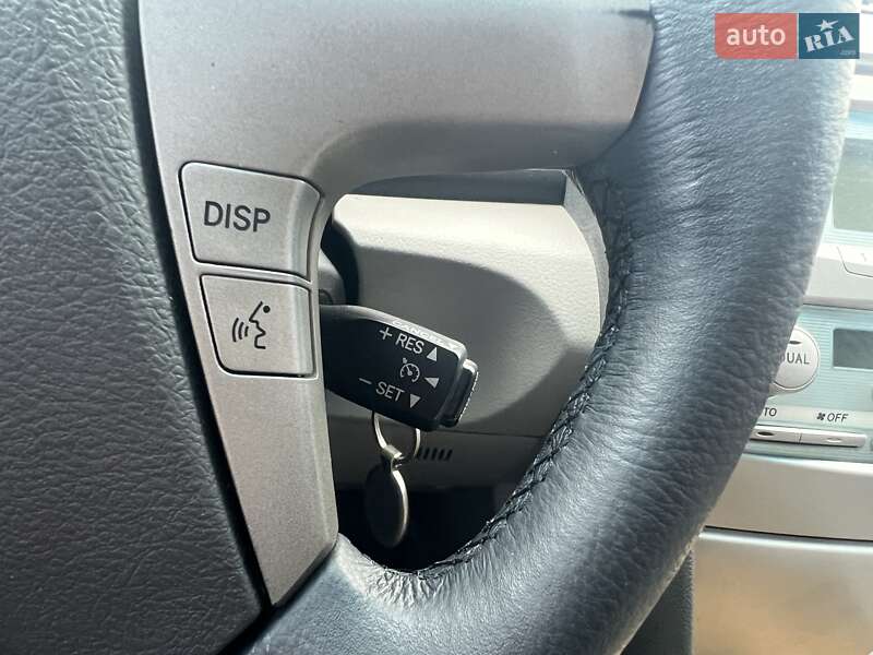 Седан Toyota Camry 2008 в Києві