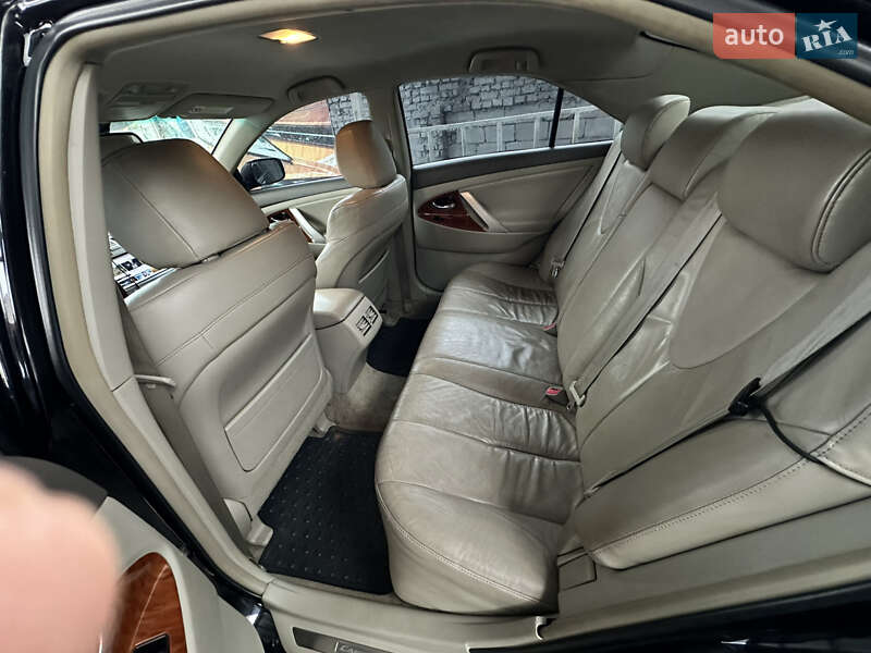 Седан Toyota Camry 2008 в Харькове