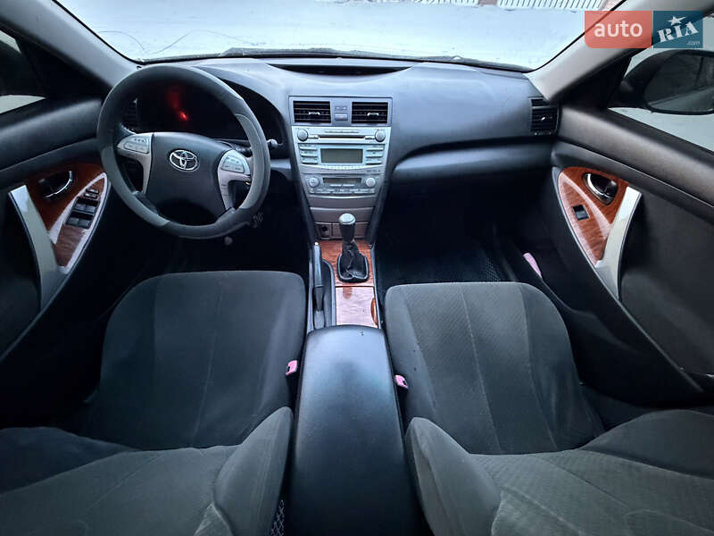 Седан Toyota Camry 2007 в Києві