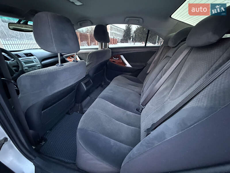 Седан Toyota Camry 2007 в Києві