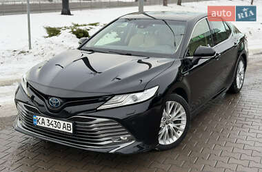 Седан Toyota Camry 2019 в Києві
