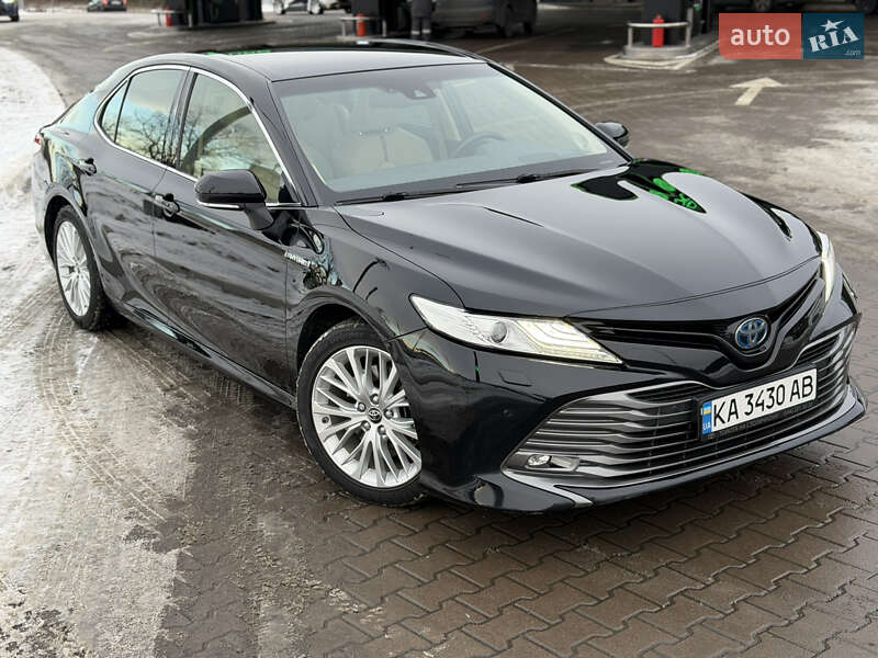 Седан Toyota Camry 2019 в Киеве фото 5 Седан Toyota Camry 2019 в Киеве