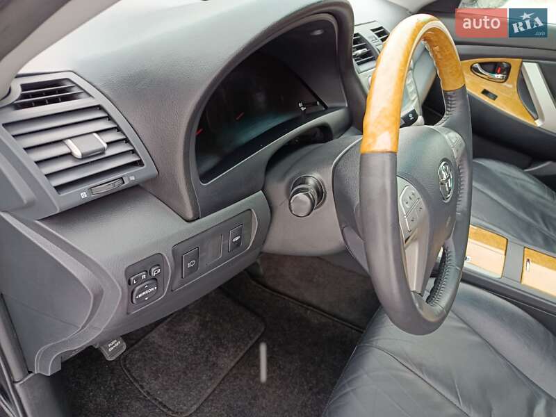 Седан Toyota Camry 2006 в Харькове