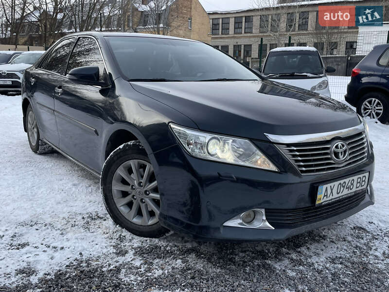 Седан Toyota Camry 2013 в Киеве фото 3 Седан Toyota Camry 2013 в Киеве