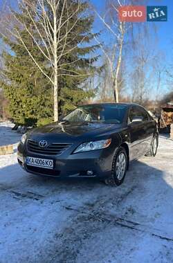 Седан Toyota Camry 2007 в Луцьку