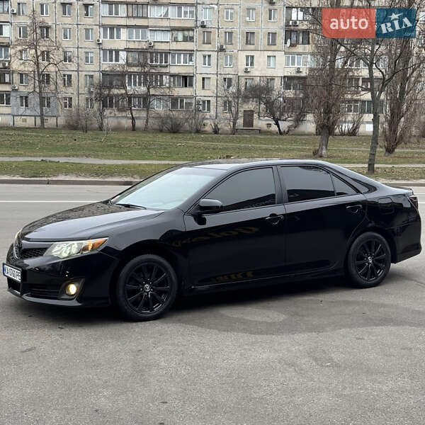 Седан Toyota Camry 2013 в Киеве фото 2 Седан Toyota Camry 2013 в Киеве