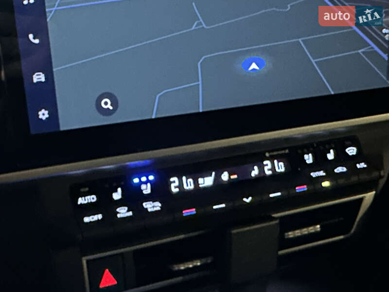 Седан Toyota Camry 2024 в Києві