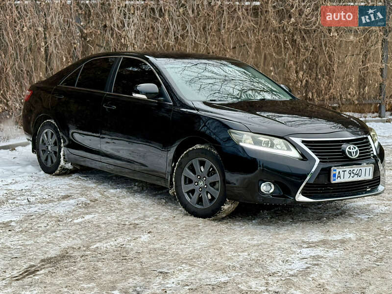 Седан Toyota Camry 2009 в Києві