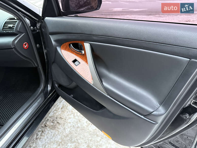 Седан Toyota Camry 2009 в Києві