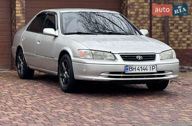 Седан Toyota Camry 2000 в Одесі