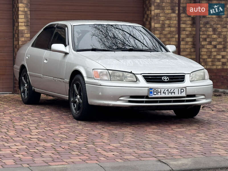 Toyota Camry 2000