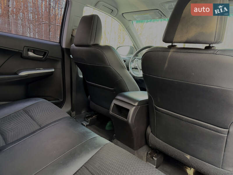 Седан Toyota Camry 2014 в Житомирі