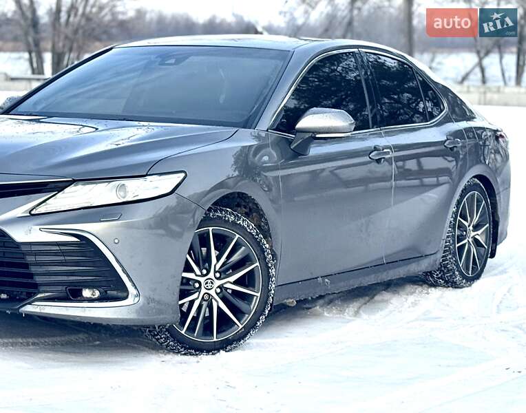 Седан Toyota Camry 2022 в Дніпрі фото 2 Седан Toyota Camry 2022 в Дніпрі