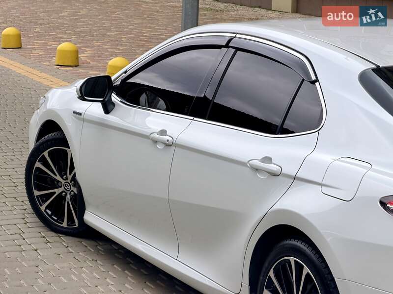 Седан Toyota Camry 2020 в Одессе