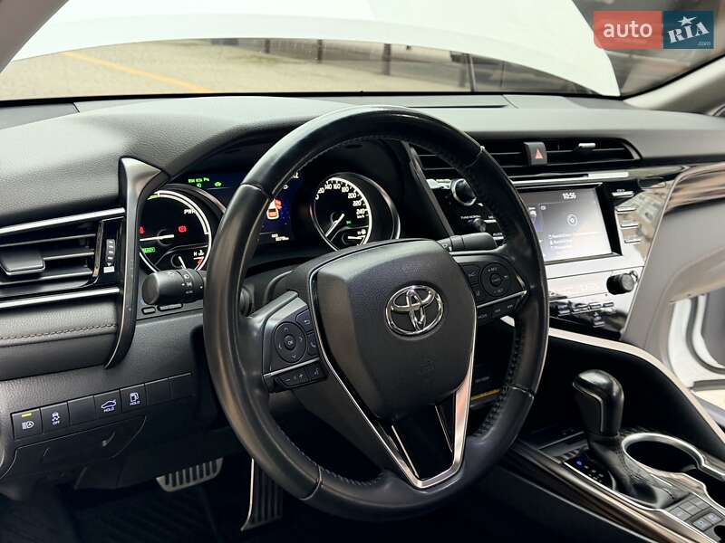 Седан Toyota Camry 2020 в Одессе