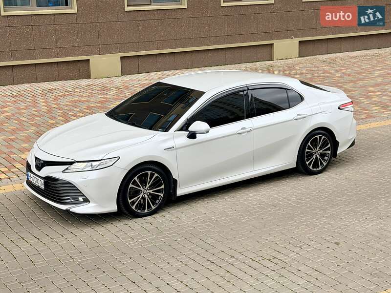 Седан Toyota Camry 2020 в Одессе