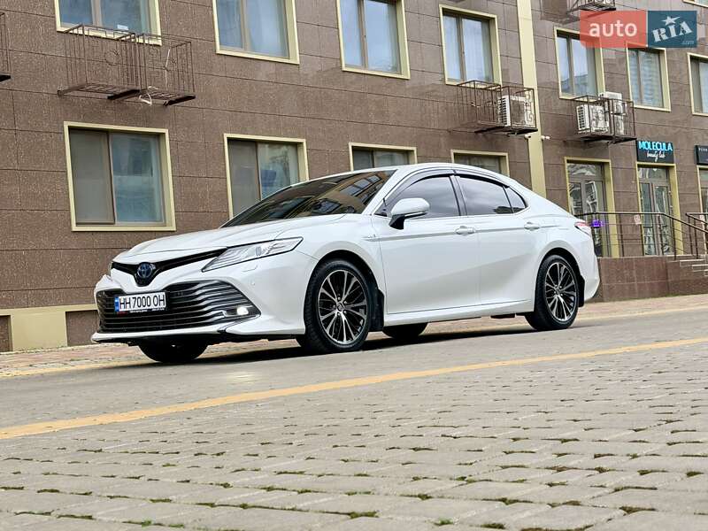 Седан Toyota Camry 2020 в Одессе