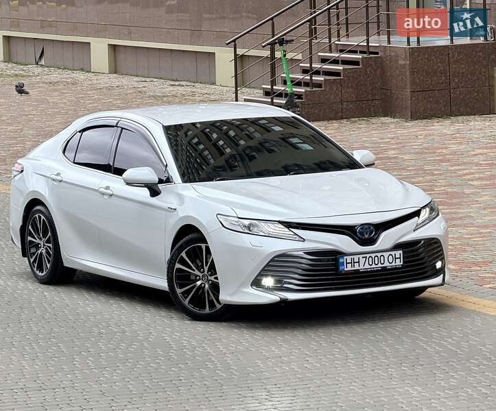 Седан Toyota Camry 2020 в Одессе