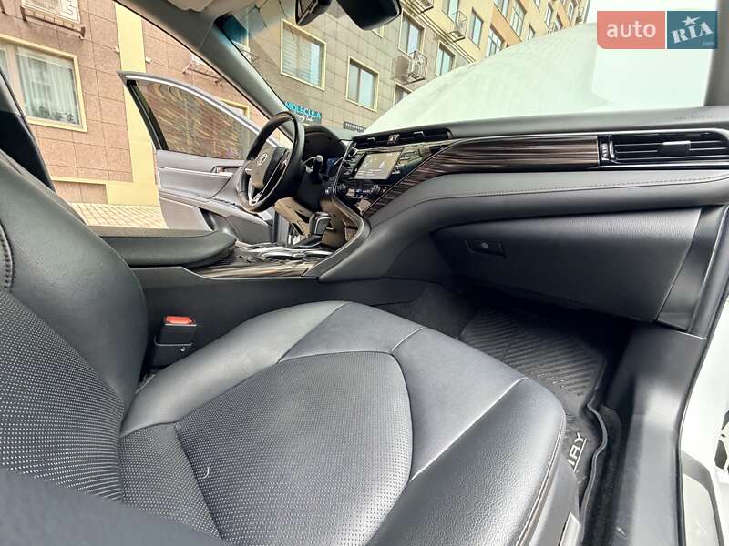 Седан Toyota Camry 2020 в Одессе