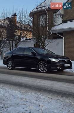 Седан Toyota Camry 2017 в Києві