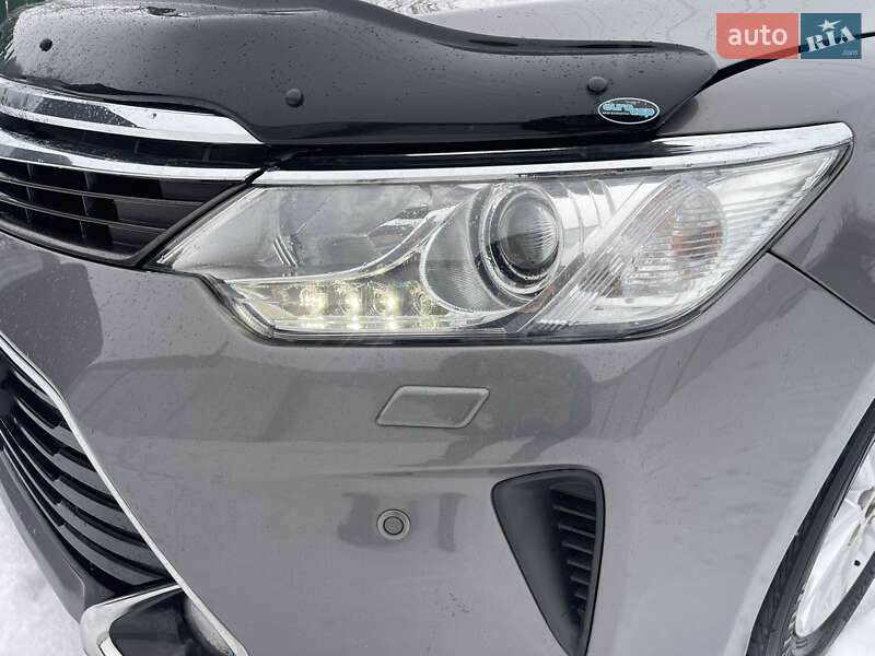 Седан Toyota Camry 2016 в Черкассах
