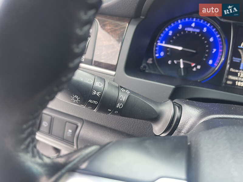 Седан Toyota Camry 2016 в Черкассах