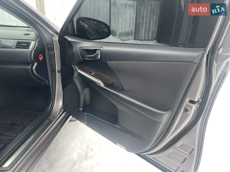 Седан Toyota Camry 2016 в Черкассах