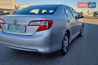 Седан Toyota Camry 2015 в Киеве