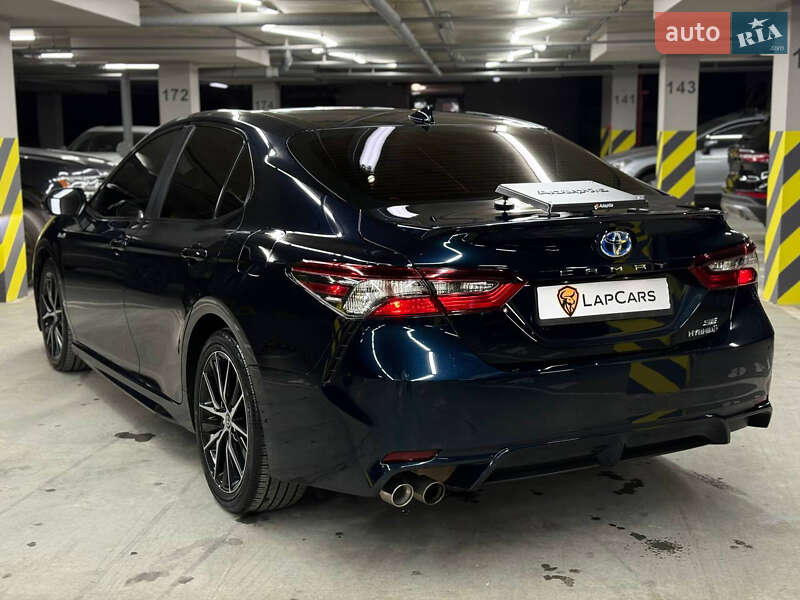 Седан Toyota Camry 2021 в Одессе