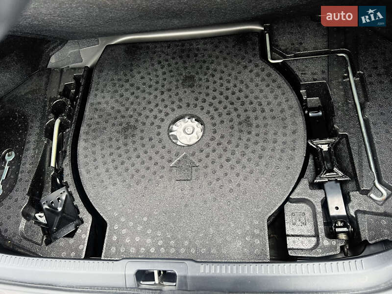 Седан Toyota Camry 2017 в Виннице