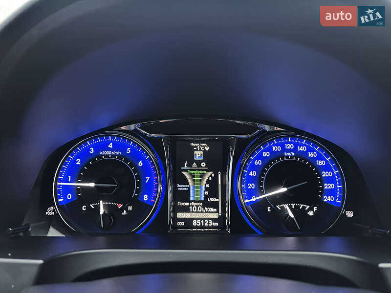 Седан Toyota Camry 2017 в Виннице