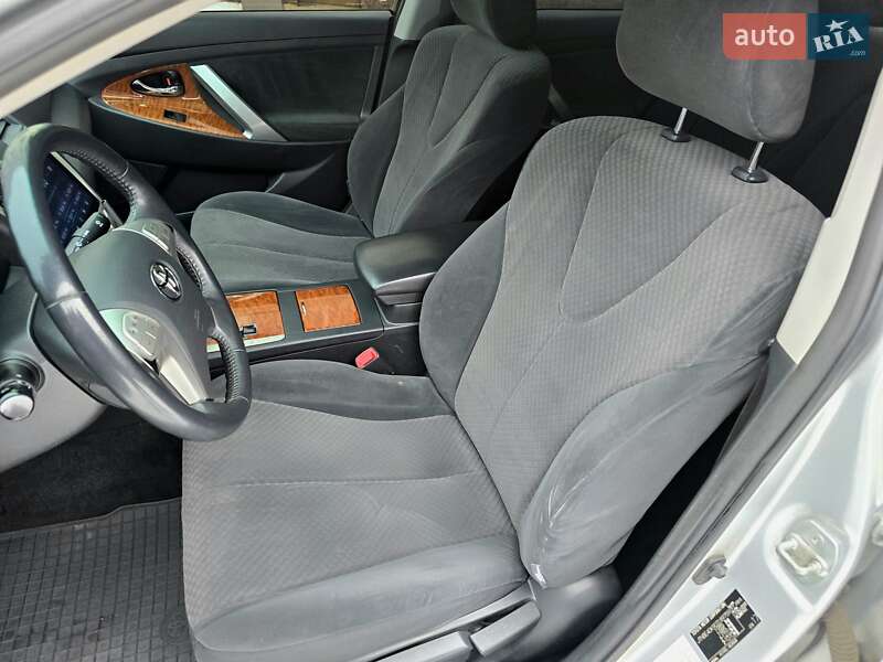 Седан Toyota Camry 2008 в Харькове