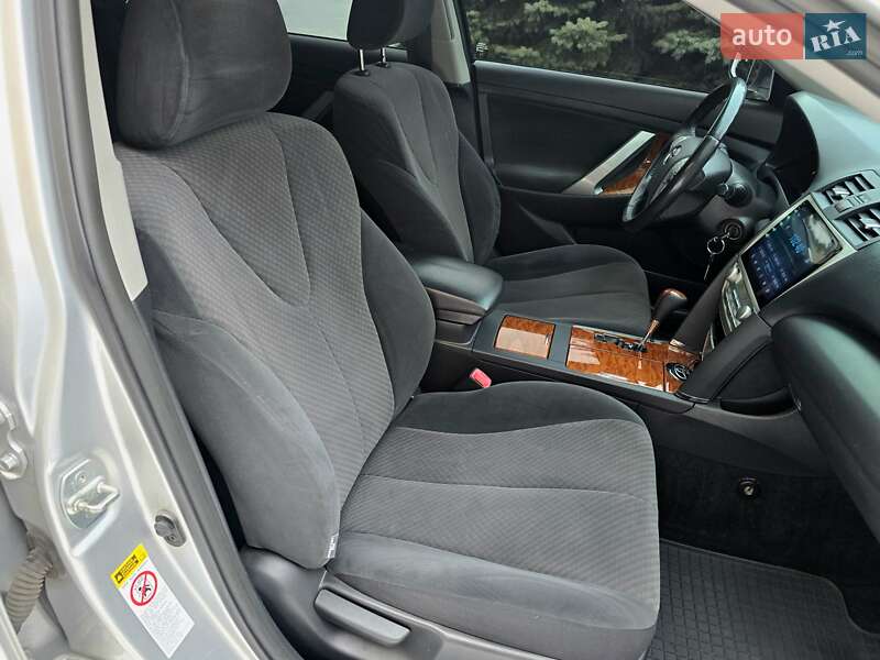 Седан Toyota Camry 2008 в Харькове